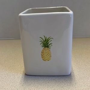 Rae Dunn Pineapple Makeup brush holder